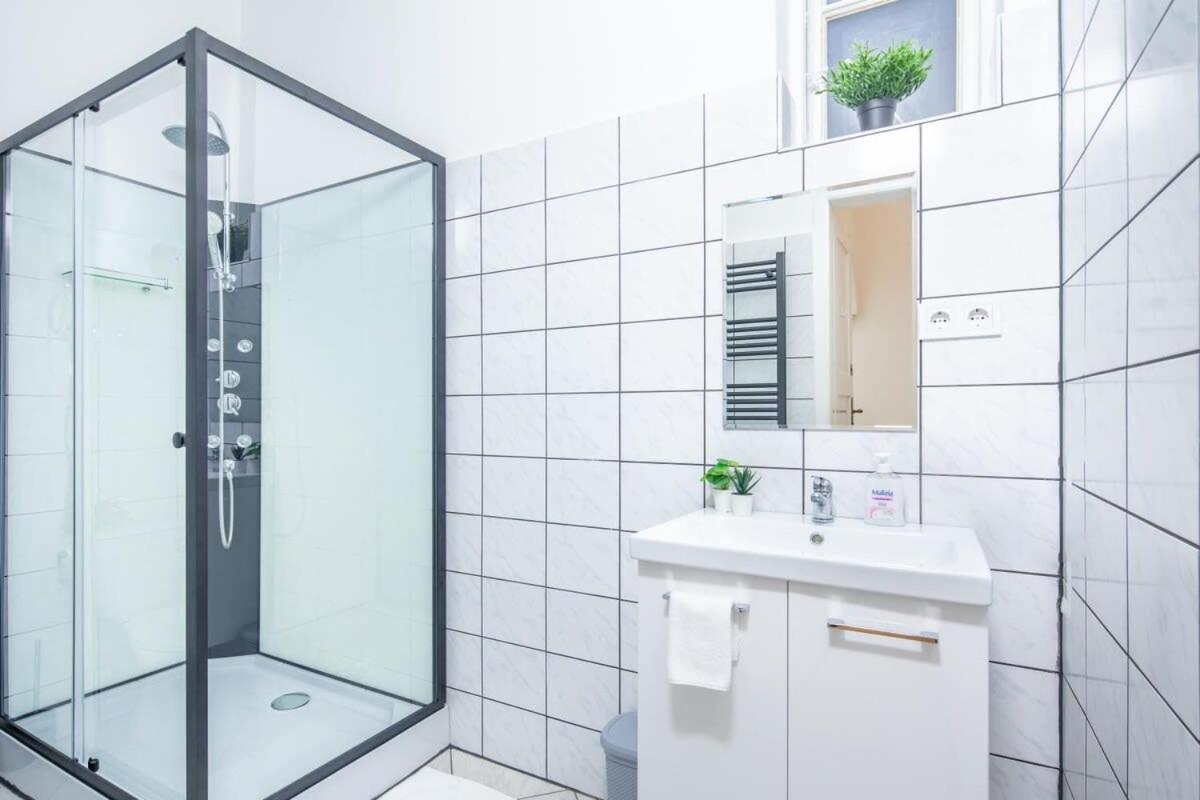 Very Central Convenient Flat Budapest Esterno foto