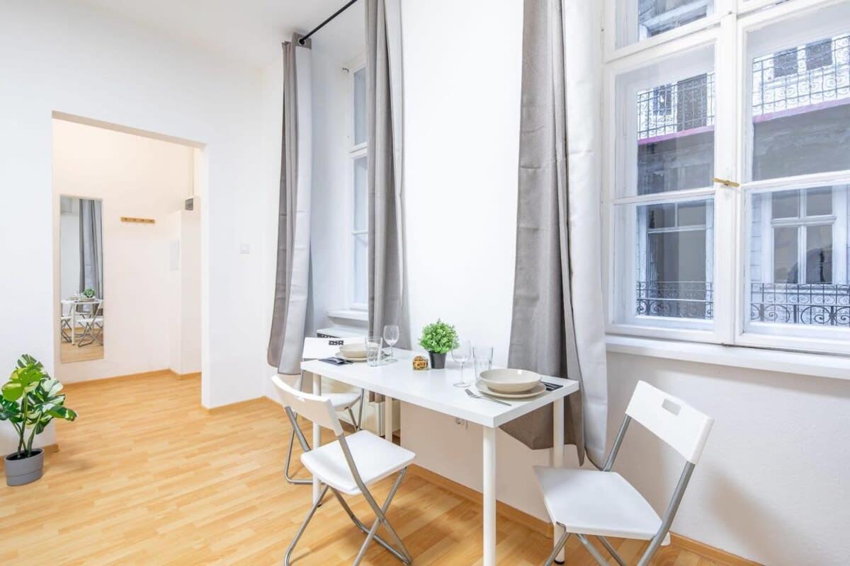 Very Central Convenient Flat Budapest Esterno foto